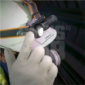 Latarka Fenix HM61R V2.0