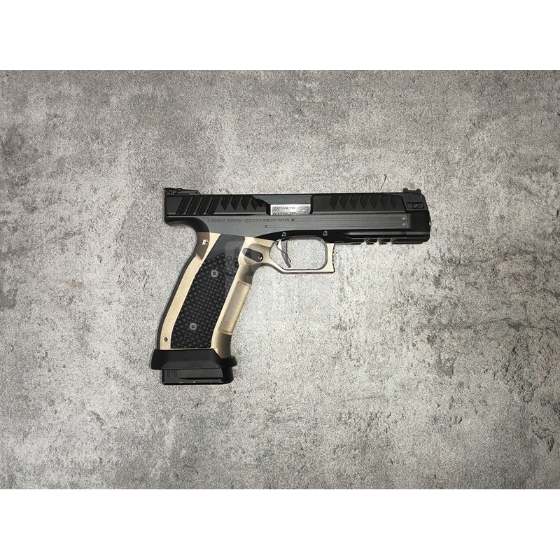 Pistolet Laugo Arms Alien Full Kit 9x19 - broń używana